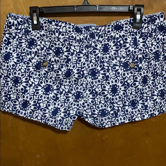 Blue and White Floral Print Shorts - Picture 3 of 3